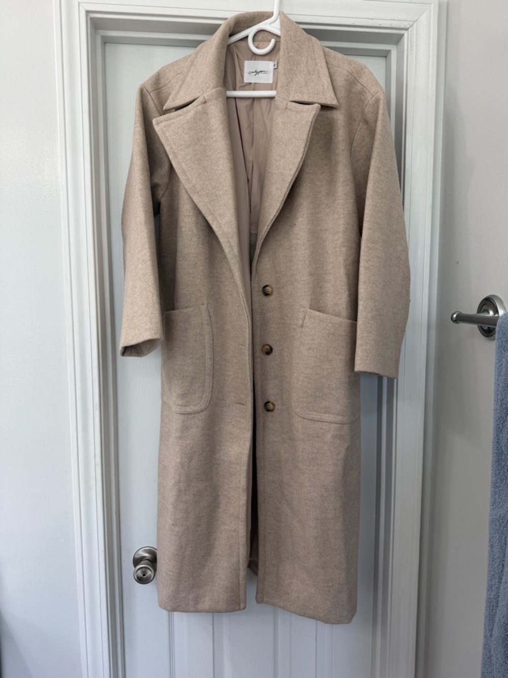 Carly Jean Los Angeles Coat